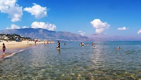 公寓 Cento Passi Dal Mare